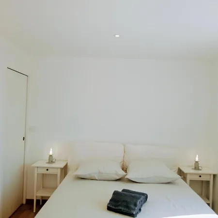 Tribord Babord Draps Fournis Parking Wifi Apartment Arzon Exterior photo