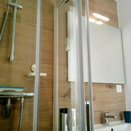 Tribord Babord Draps Fournis Parking Wifi Apartment Arzon Exterior photo