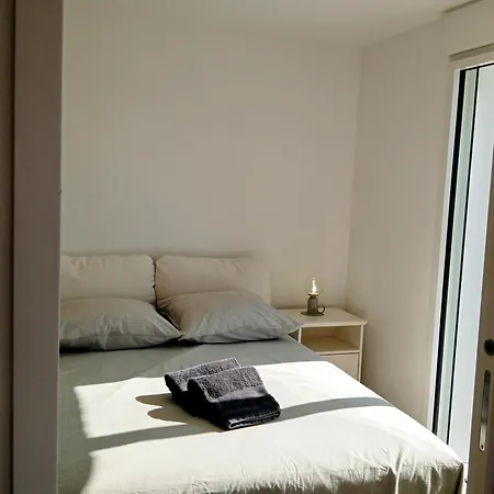 Tribord Babord Draps Fournis Parking Wifi Apartment Arzon Exterior photo