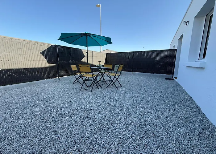 Tribord Babord Draps Fournis Parking Wifi